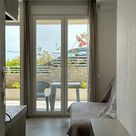 Blue Horizon 6 Apartment