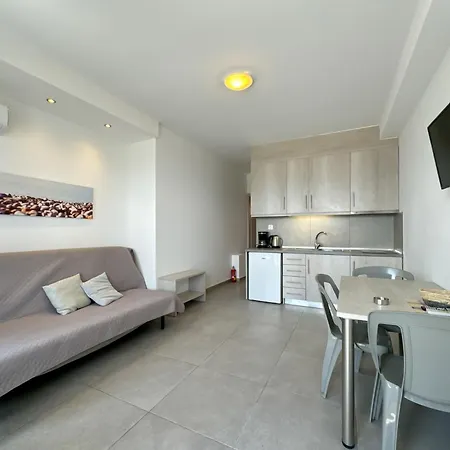 Blue Horizon 6 *