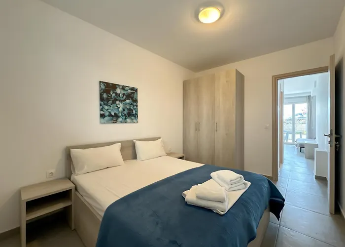 Blue Horizon 6 *